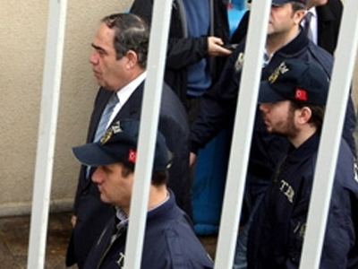 Ελεύθεροι οι απόστρατοι πρώην αρχηγοί του τουρκικού στρατού Ελεύθεροι οι απόστρατοι πρώην αρχηγοί του τουρκικού στρατού