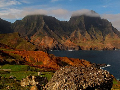 Σώοι από το τσουνάμι οι αρχαιολόγοι του «Ροβινσώνα Κρούσου»