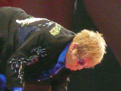 Elton John… ο ακροβάτης