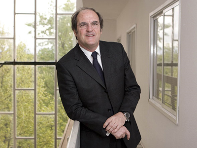 Στα θρανία μέχρι τα 18 οι Ισπανοί;