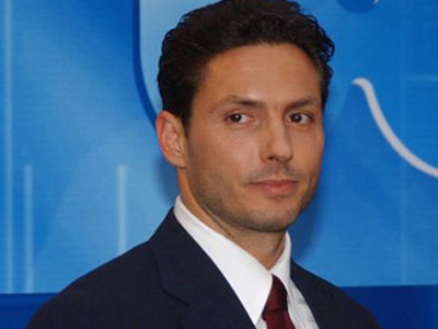 «Ο Silvio Berlusconi είναι σαν μια μπαταρία»