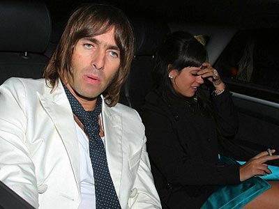 Επεισοδιακή πτήση για Liam Gallagher και Lilly Allen