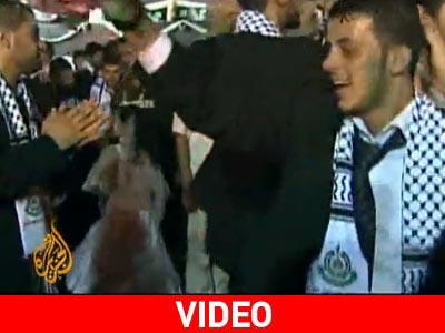 Η Χαμάς οργάνωσε μαζικό γάμο στη Γάζα