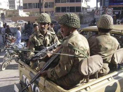 Πυροβολισμοί έξω από κυβερνητικό κτίριο