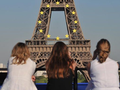 «Τσουχτερός» ο λογαριασμός της γαλλικής προεδρίας της ΕΕ