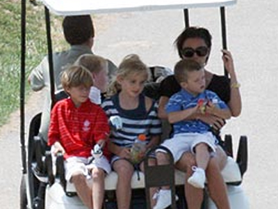 Τα μήλα έπεσαν… δίπλα από τη μηλιά