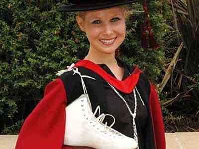 Πήρε ντοκτορά στο… καλλιτεχνικό πατινάζ