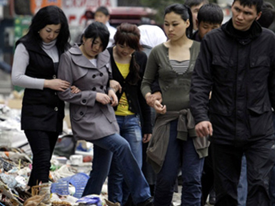 Αμήχανη η διεθνής κοινότητα παρακολουθεί τις εξελίξεις στο Κιργιστάν