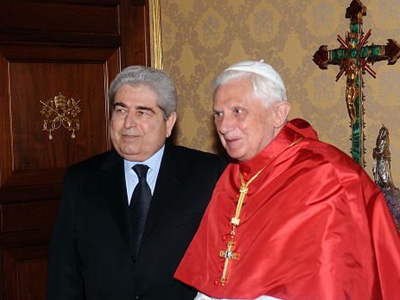 Συναντήθηκε με τον πρόεδρο Χριστόφια ο Πάπας