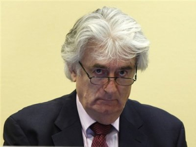 Ξεκινά και πάλι η δίκη του Κάρατζιτς