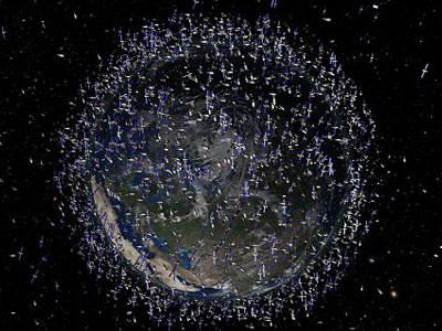 Διαστημικά σκουπίδια απειλούν τις επικοινωνίες στη Γη