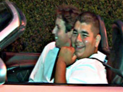 Αντάλλαξε το κινητό του με μια Πόρσε!