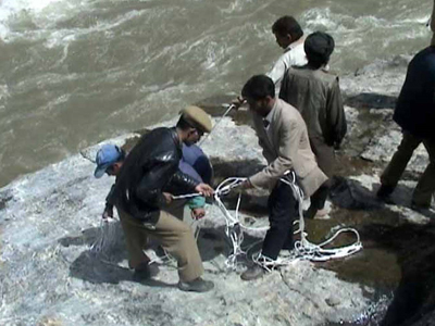 Τραγωδία με λεωφορείο στο Κασμίρ