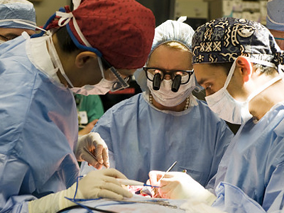 Επιτυχημένη η πρώτη ολική μεταμόσχευση προσώπου