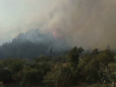 Και ο στρατός στη μάχη με τις φλόγες