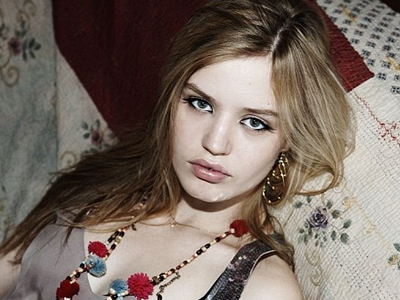 Η νέα «Brigitte Bardot» είναι εδώ