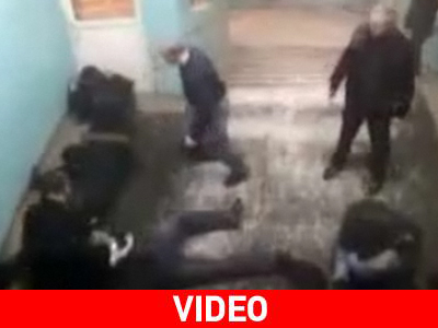 Τους ξάπλωσε ο παππούς