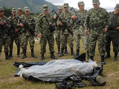 Πολύνεκρες συγκρούσεις ανταρτών FARC με πεζοναύτες στην Κολομβία