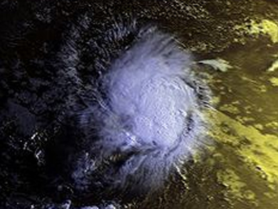 «Συναγερμός» στον Κόλπο του Μεξικού από τον τυφώνα «Άλεξ»