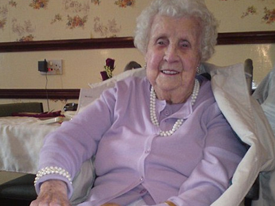 «Πέθανε» η γηραιότερη χρήστης του Twitter