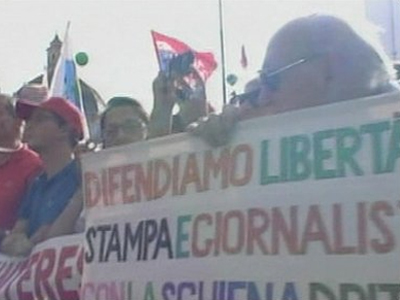 Στους δρόμους οι Ιταλοί υπέρ της ελευθεροτυπίας