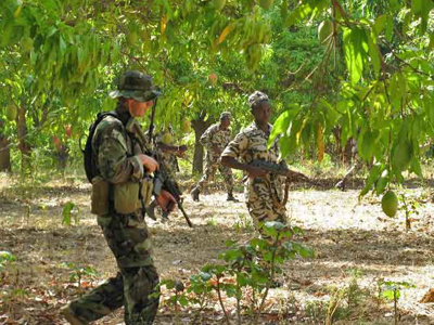 Λουτρό αίματος στα σύνορα της Αλγερίας με το Μαλί