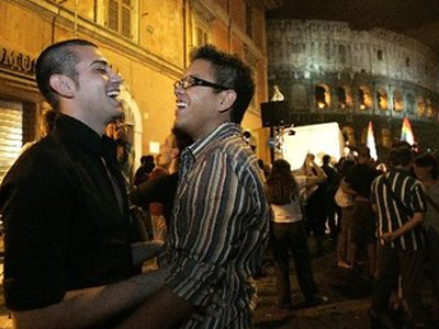 Ιταλία: Διχογνωμία για το αν ο «ομοφυλόφιλος» είναι βρισιά