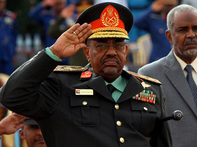 Νέος «Αχμαντινετζάντ» ο πρόεδρος του Σουδάν;