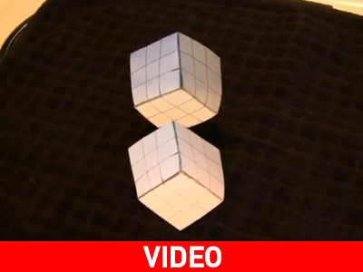 Δύο κύβοι… UFO