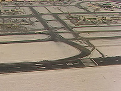 Κλειστά αεροδρόμια από το κρύο στη Μ. Βρετανία