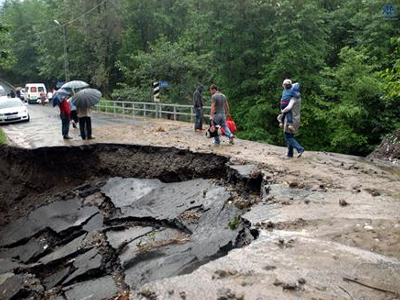 Αυξήθηκαν τα θύματα της κατολίσθησης στην Τουρκία