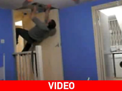 Εσείς πώς πάτε μέχρι τον… καναπέ; Εσείς πώς πάτε μέχρι τον… καναπέ;