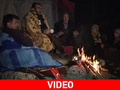 Πέρασαν τη νύχτα σε σκηνές στο δρόμο