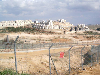 Αμετακίνητος ο Αμπάς στο θέμα των εποικισμών