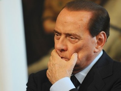 Αναβλήθηκε η δίκη Μπερλουσκόνι