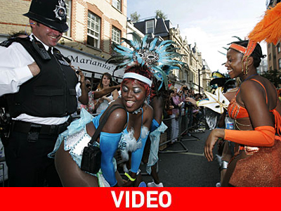 Δύο μέρες ξεφαντώματος στο Notting Hill