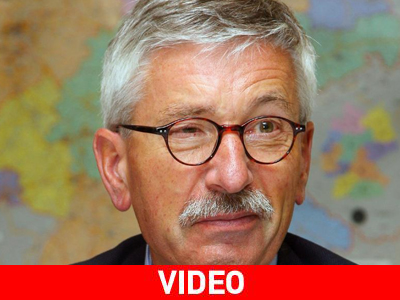 Του δείχνουν την έξοδο