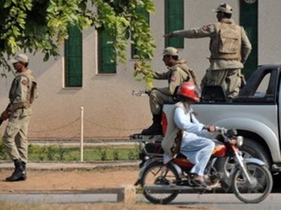 Ένοπλη επίθεση σε πρώην υπουργό του Πακιστάν