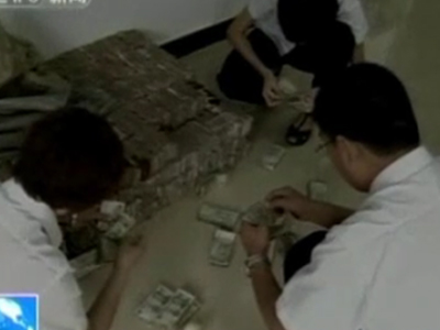 Αγόρασε αμάξι με τα «ψιλά» που μάζευε χρόνια