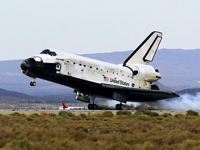 Αναβολή στην επιστροφή του Discovery εξαιτίας της ηφαιστειακής τέφρας