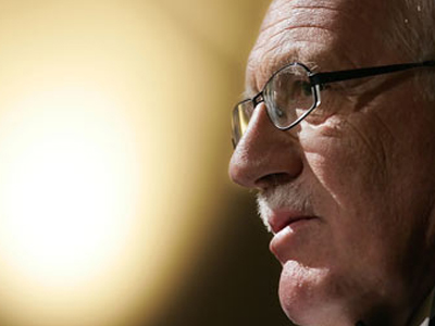 Με τρένο στην κηδεία του Κατσίνσκι ο Τσέχος πρόεδρος