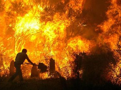 ΕΕ-νωμένοι στη μάχη με τις φλόγες