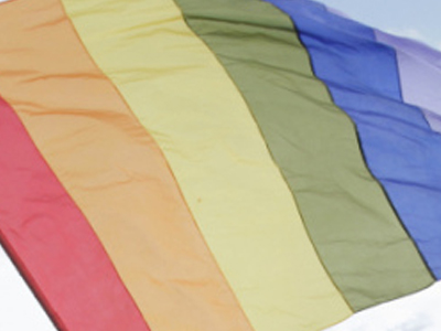 Τον απέλυσαν γιατί ήταν ομοφυλόφιλος