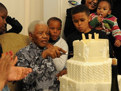 Επεισοδιακά τα 92α γενέθλια του Νέλσον Μαντέλα