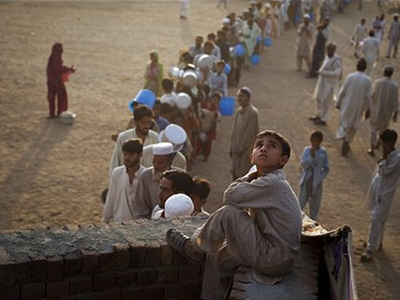 Πολύνεκρη έκρηξη σε κέντρο προσφύγων στο Πακιστάν