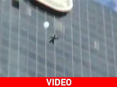 Base Jumping… από το γραφείο Base Jumping… από το γραφείο