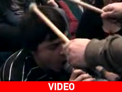 Παίζοντας ντραμς… με το κεφάλι του φίλου σας Παίζοντας ντραμς… με το κεφάλι του φίλου σας