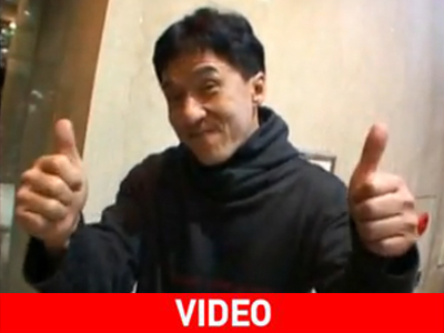 Υπάρχει κάτι που δεν κάνει ο Jackie Chan;
