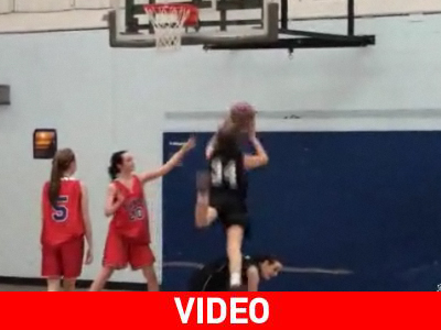 Γυναικείο μπάσκετ και γυναικείο… κάρφωμα Γυναικείο μπάσκετ και γυναικείο… κάρφωμα