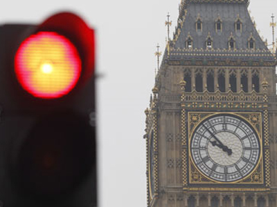 «Κόκκινο» στην κοινοβουλευτική αυτοδυναμία